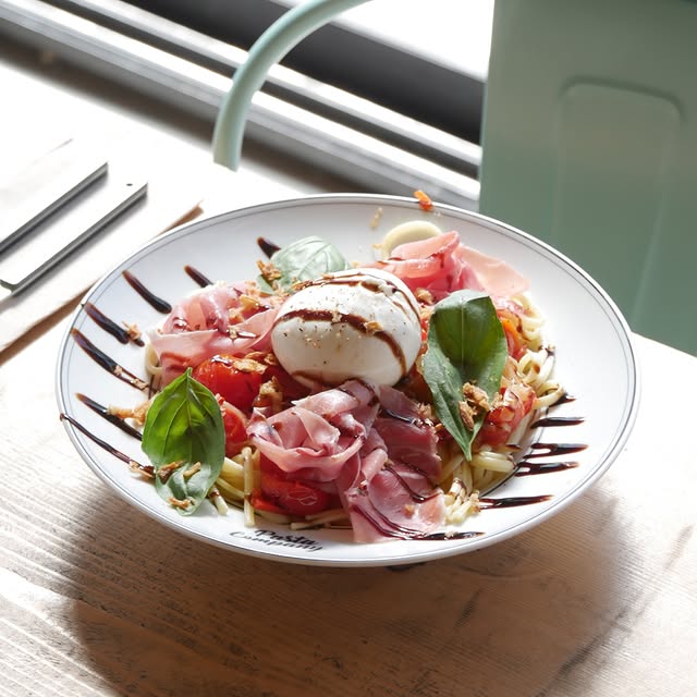 Linguini, burrata et speck